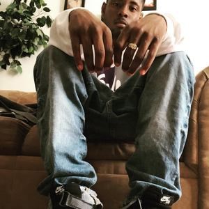 Meet your Posher, Charlio